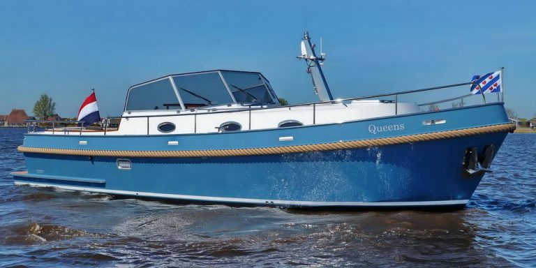 varen voorkant zijkant open kuip Langenberg Cabin Cruiser LCC 33 Overwijk Yachting