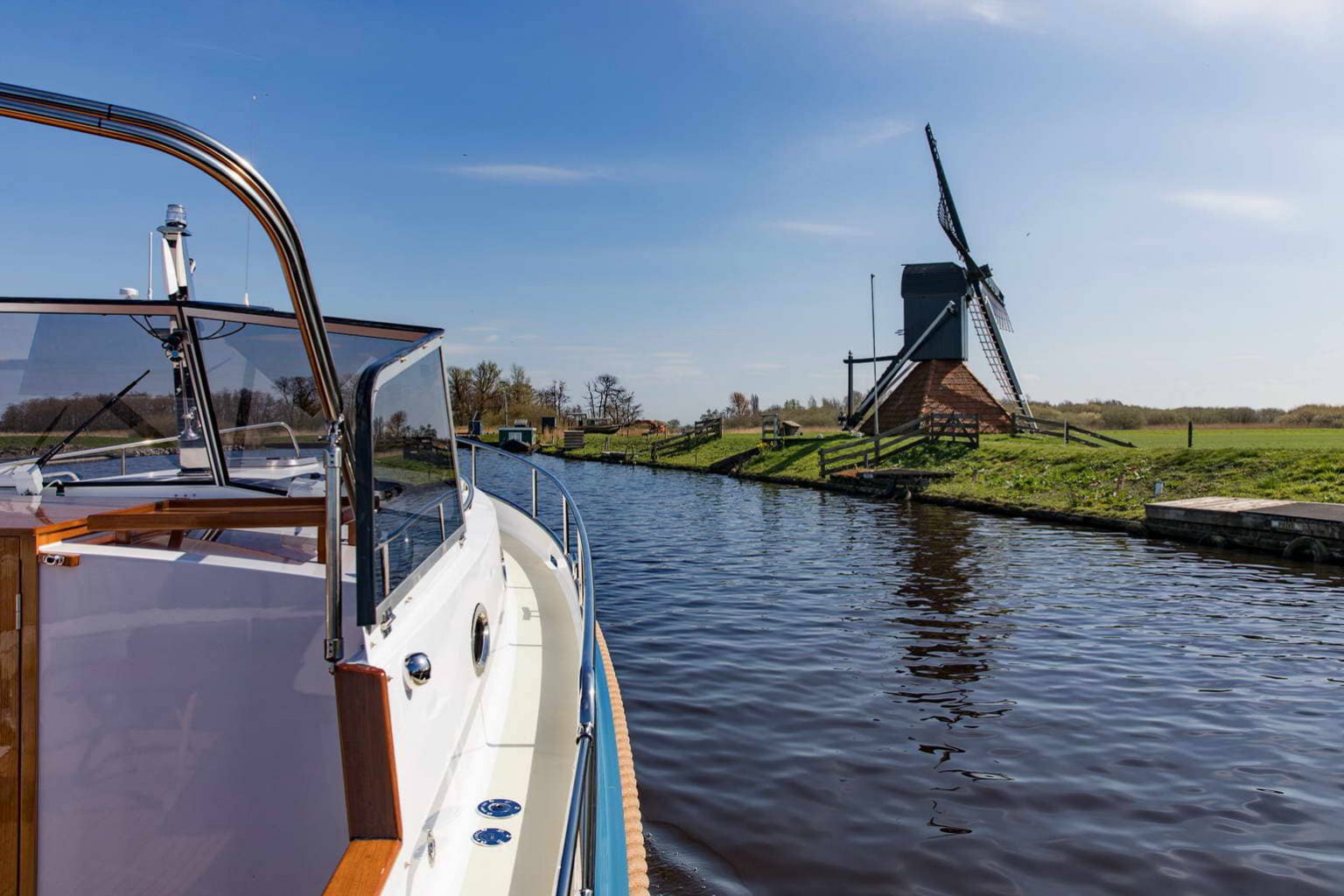 varen molen open kuip Langenberg Cabin Cruiser LCC 33 Overwijk Yachting